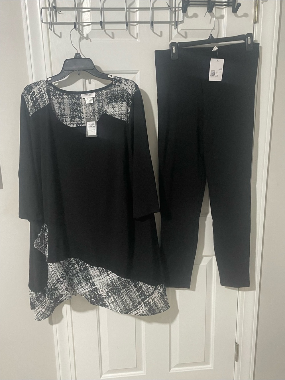 Black Two-Piece Tunic & Legging Set - Women leggings 2x